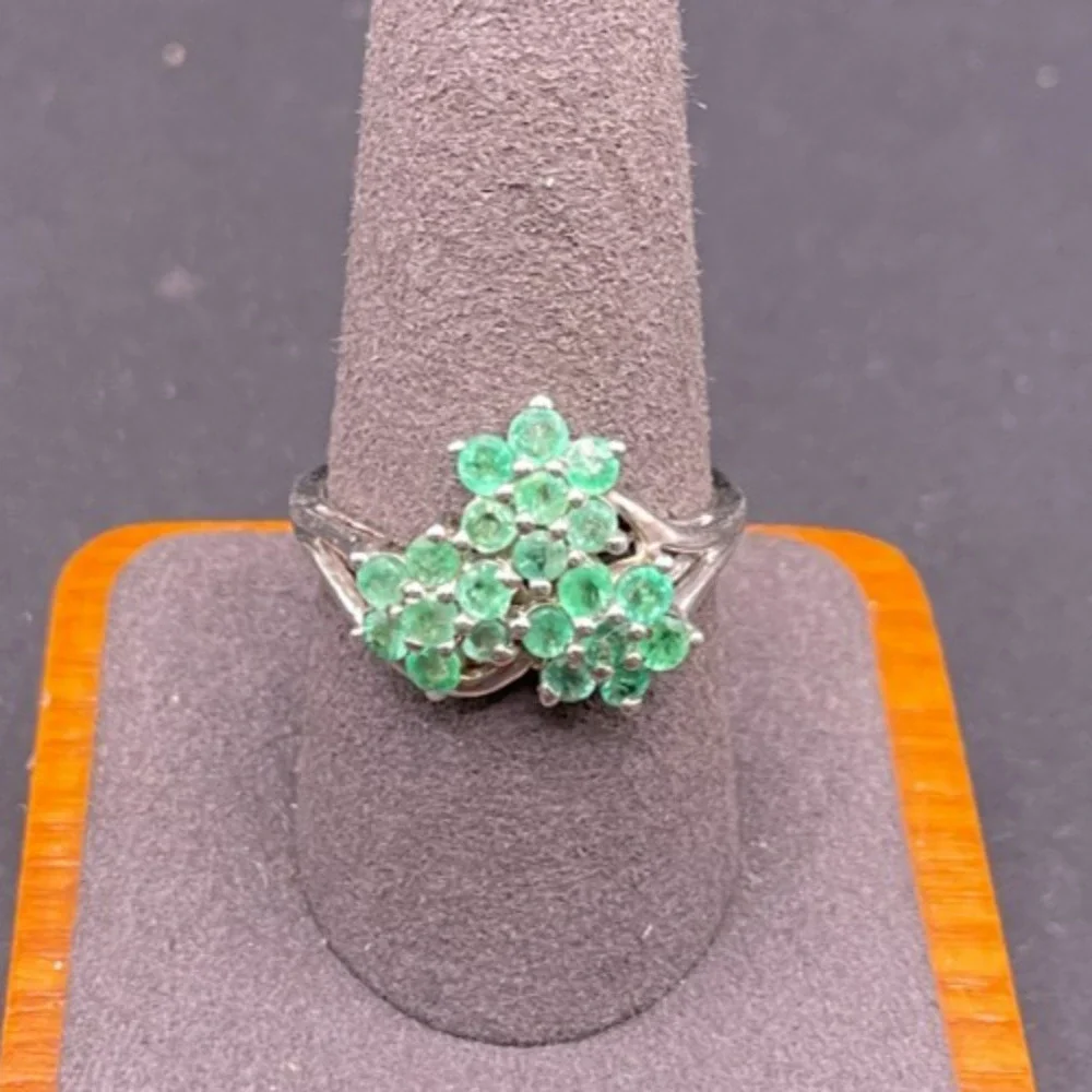Vintage Signed Sterling Silver 925 Emerald 3 Flower Cluster Ring Size 9.5
